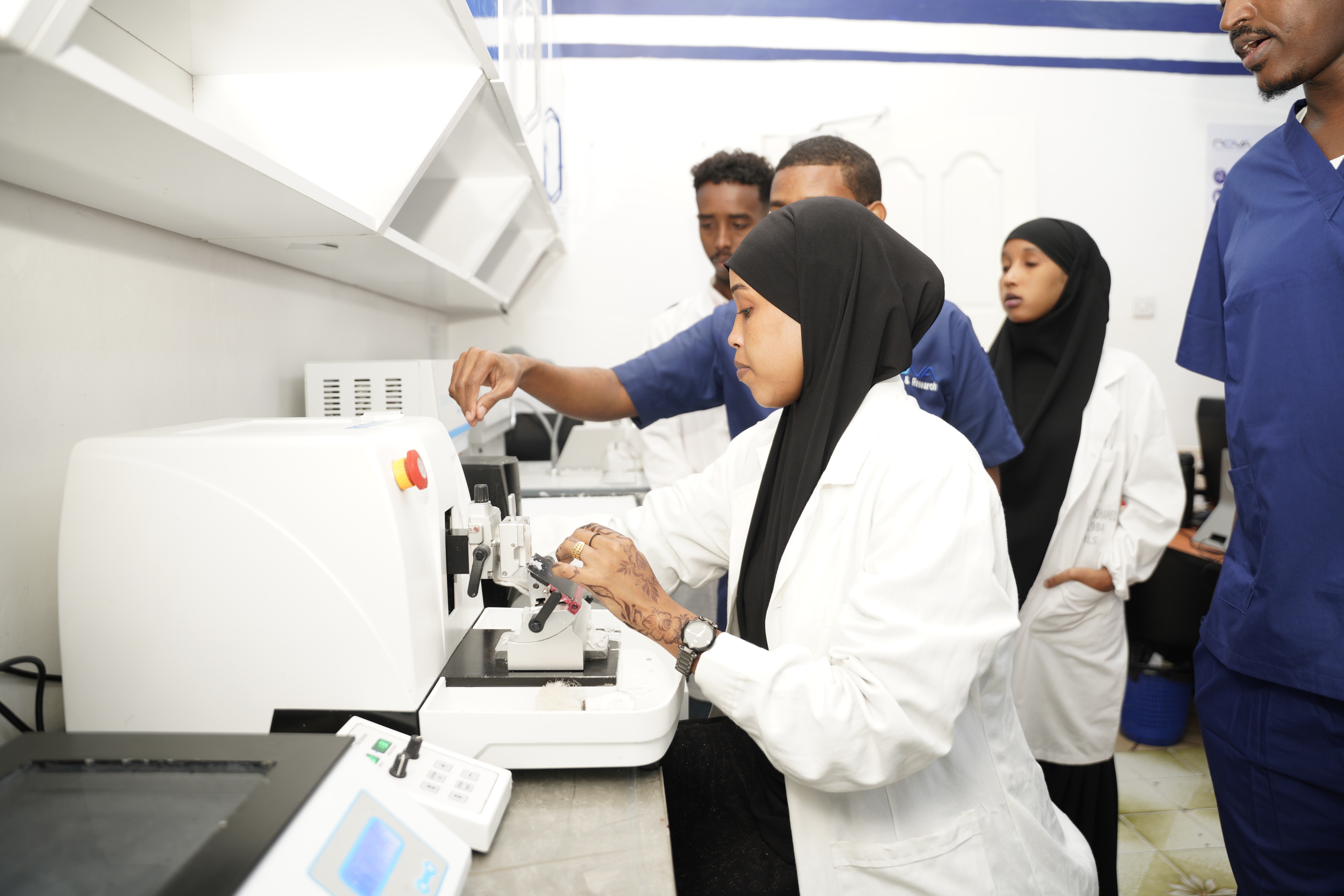 Students conducting medical research in SIU laboratory