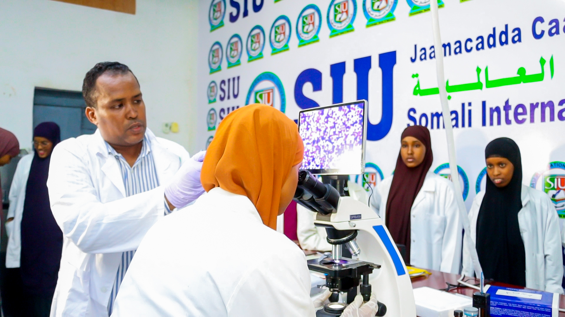 Laboratory research and microscopy at SIU